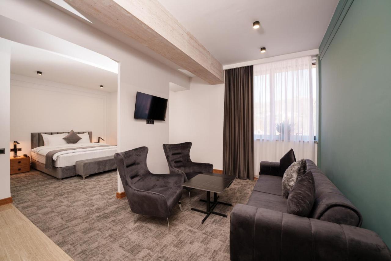 Revive Boutique Hotel Erevan Exterior foto