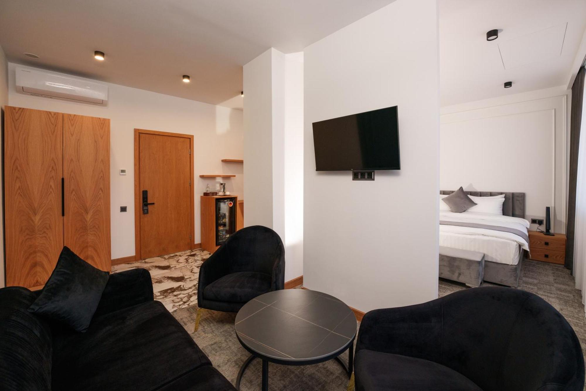 Revive Boutique Hotel Erevan Quarto foto