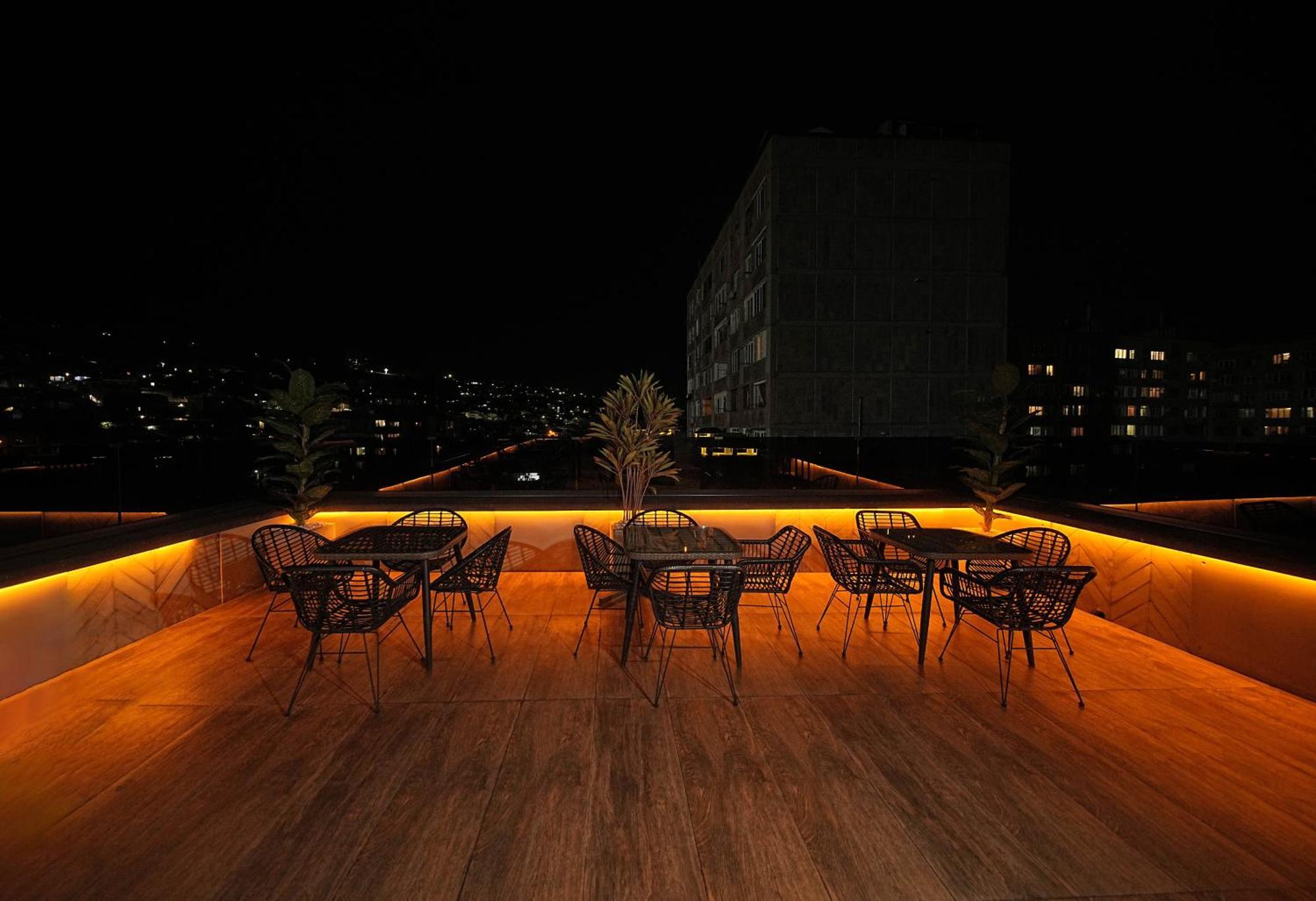 Revive Boutique Hotel Erevan Exterior foto